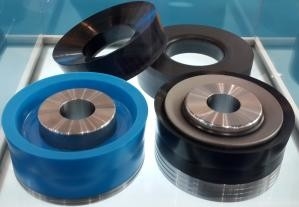 buy 12T - 1600 Mud Pump Spare Parts 01912154 Piston Complete 5 1/2&quot; online manufacturer