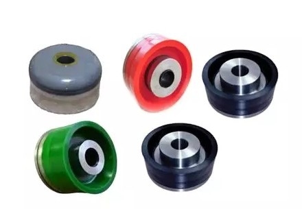 API Standard Mud Pump Spare Parts Triplex Rubber Piston Assembly